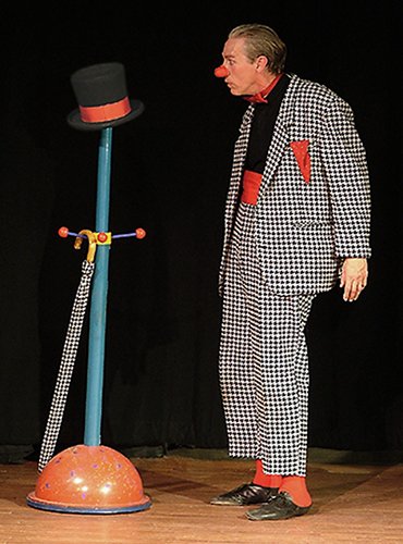 stooge michael trautman performance